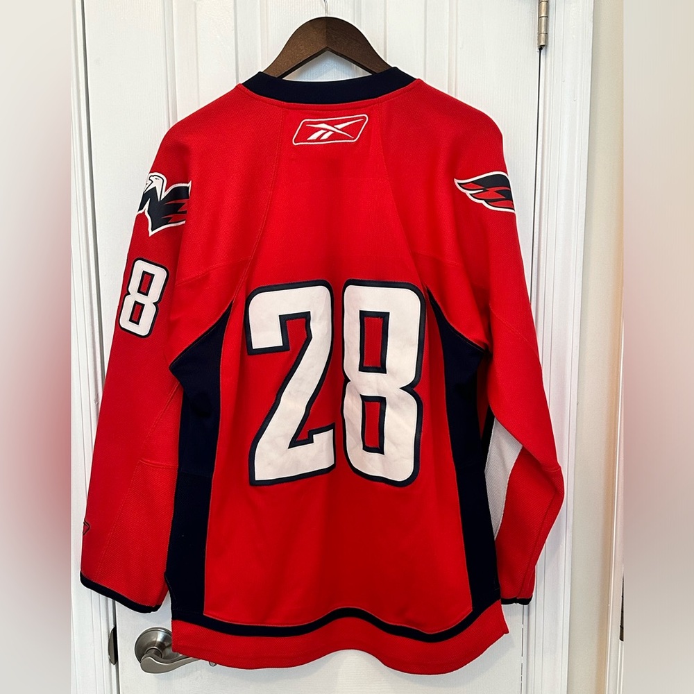 Reebok NHL Washington Capitals Red Jersey #28 Authentic Jersey Men’s Sz: Small - Picture 2 of 11